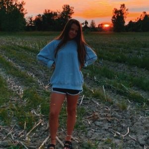 Meet your Posher, Madelyn